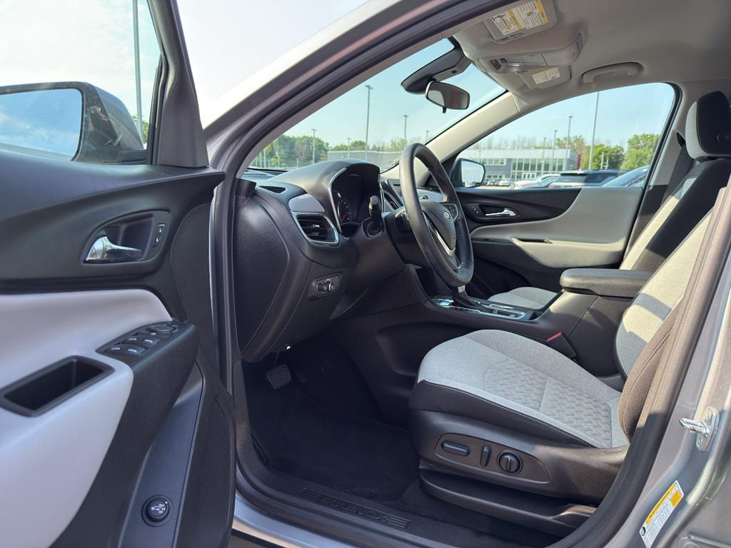 used 2023 Chevrolet Equinox car, priced at $25,690
