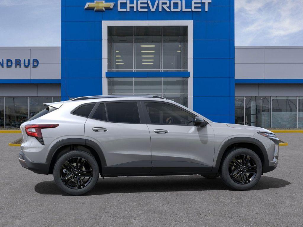 new 2025 Chevrolet Trax car, priced at $25,728