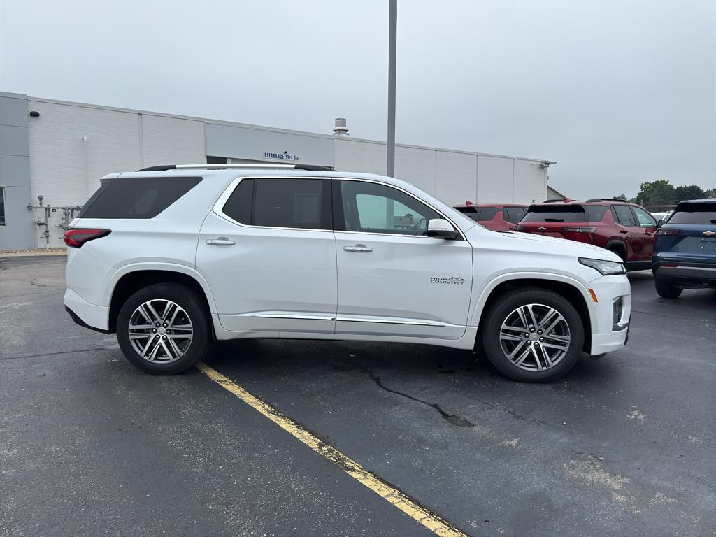 used 2022 Chevrolet Traverse car, priced at $37,690