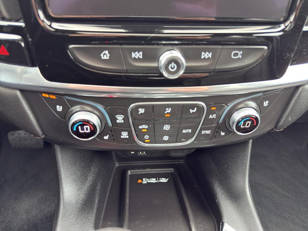 used 2022 Chevrolet Traverse car, priced at $37,690