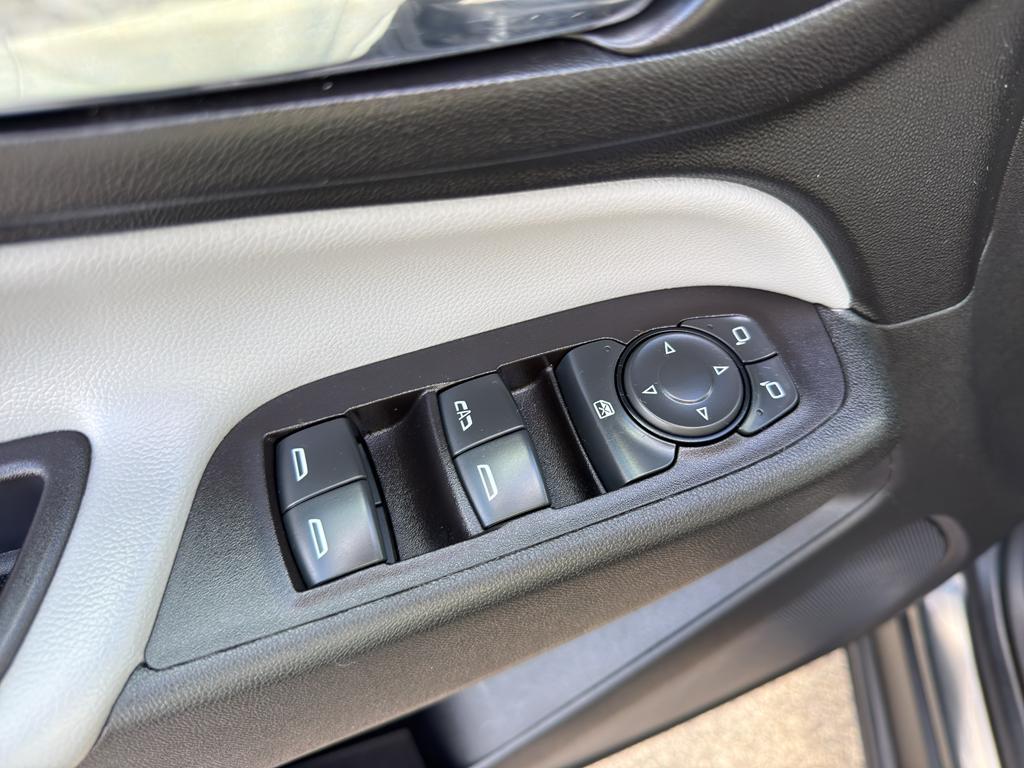 used 2021 Chevrolet Equinox car, priced at $20,990