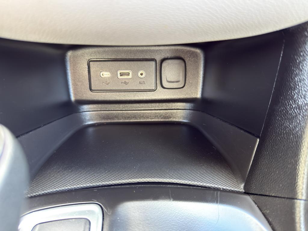 used 2021 Chevrolet Equinox car, priced at $20,990