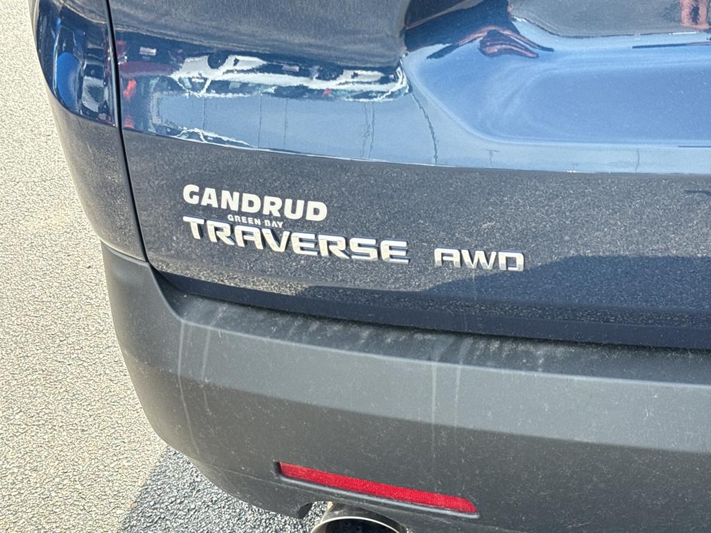 used 2023 Chevrolet Traverse car, priced at $34,690