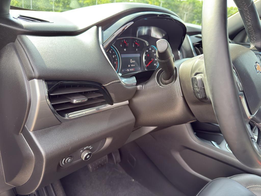 used 2023 Chevrolet Traverse car, priced at $34,690