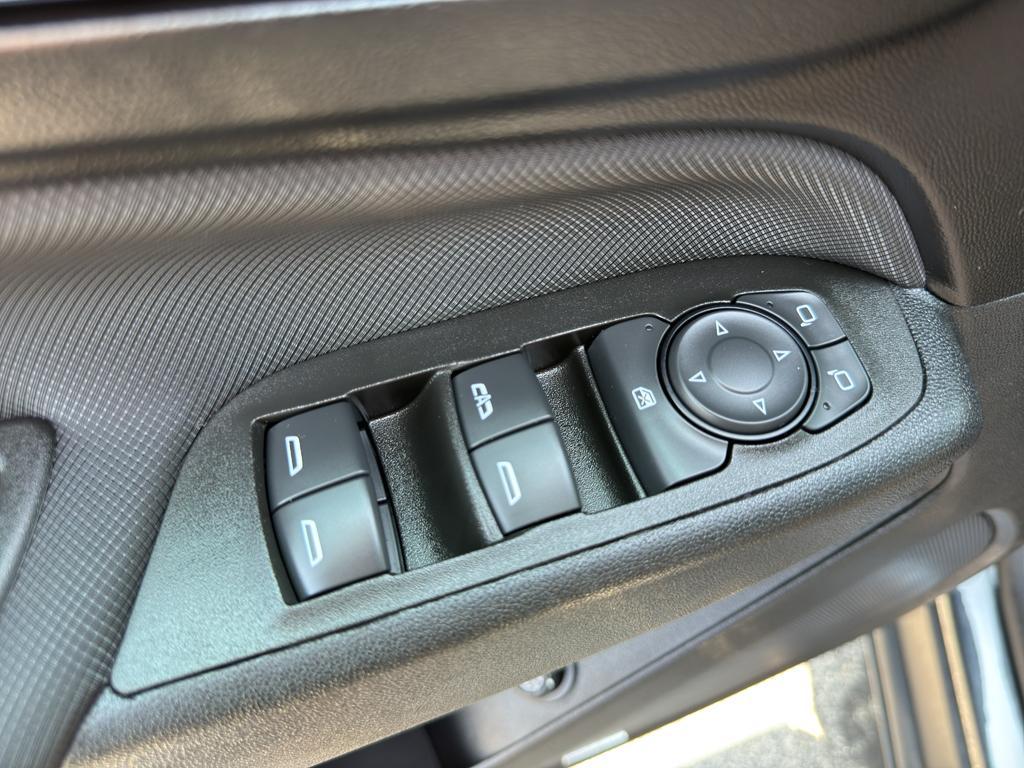 used 2022 Chevrolet Equinox car, priced at $28,990