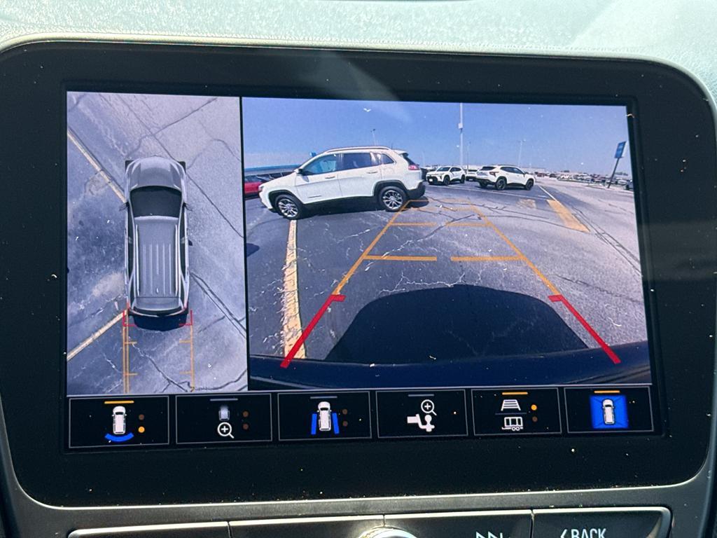 used 2022 Chevrolet Equinox car, priced at $28,990