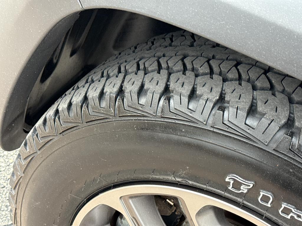 used 2021 Jeep Cherokee car, priced at $23,395