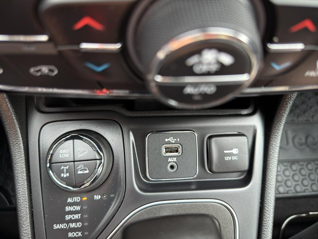 used 2021 Jeep Cherokee car, priced at $23,395