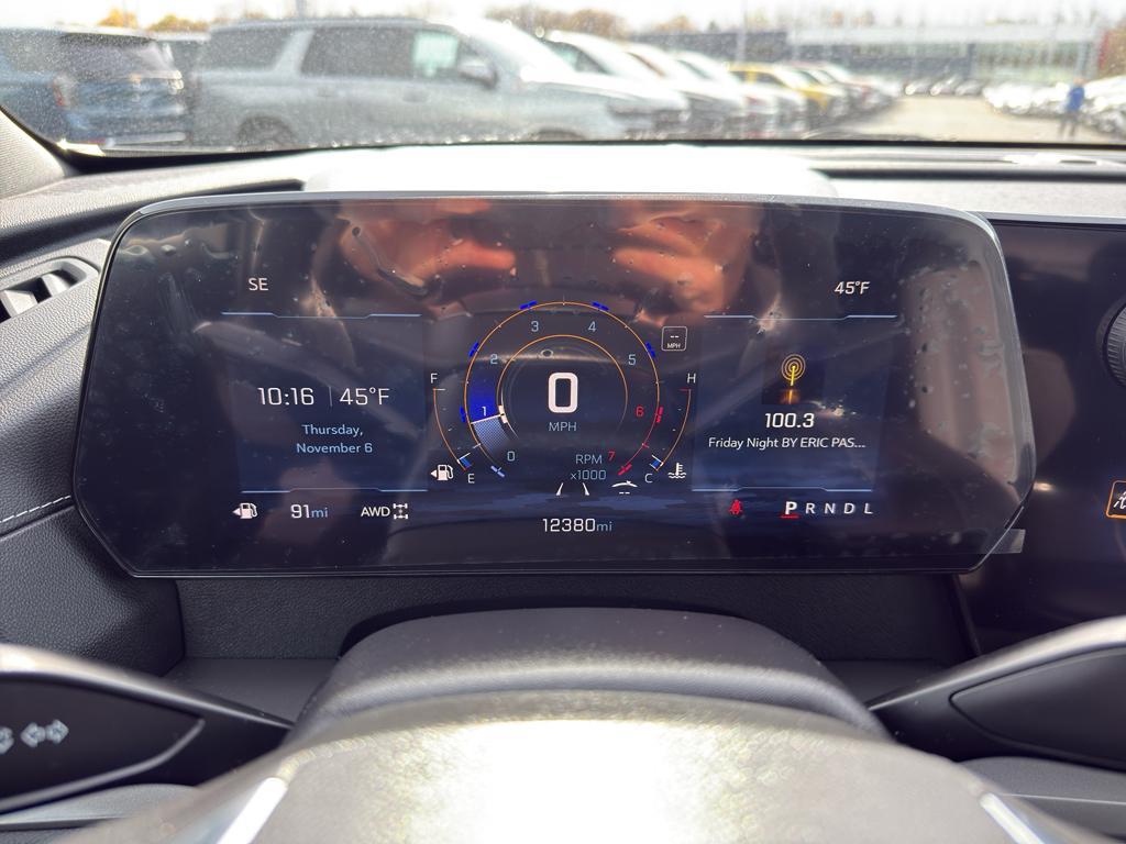 used 2025 Chevrolet Traverse car, priced at $41,990