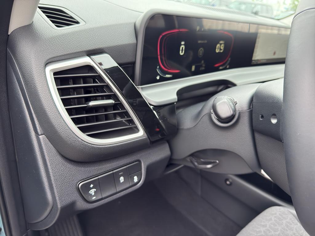 used 2025 Kia Seltos car, priced at $24,995