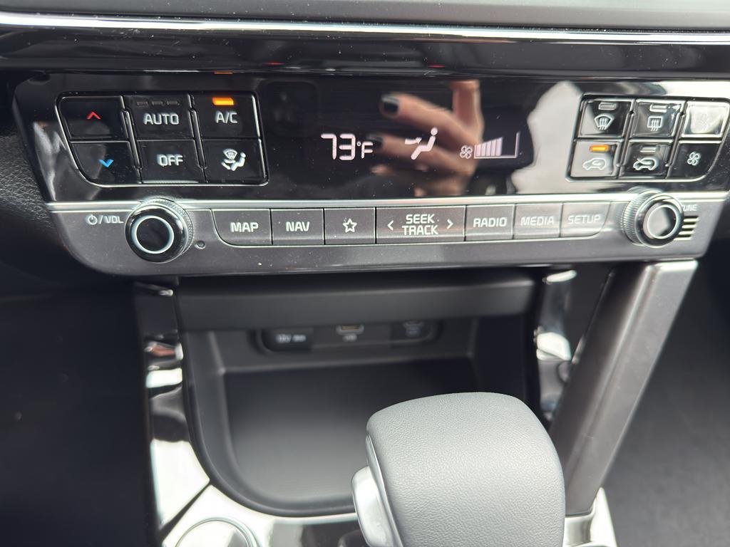 used 2025 Kia Seltos car, priced at $24,995