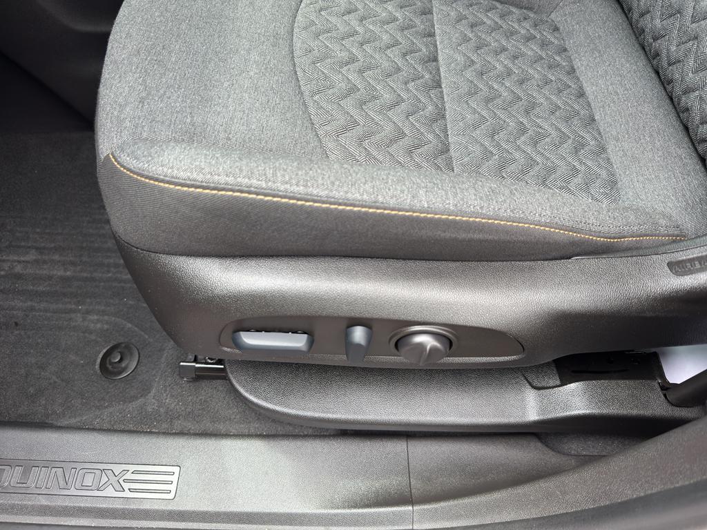 used 2022 Chevrolet Equinox car, priced at $23,990