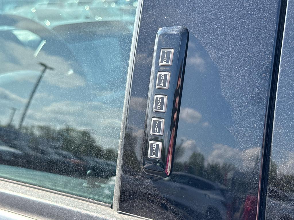 used 2021 Ford F-150 car, priced at $33,995