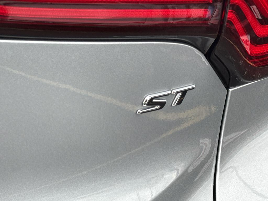 used 2024 Buick Encore GX car, priced at $25,290