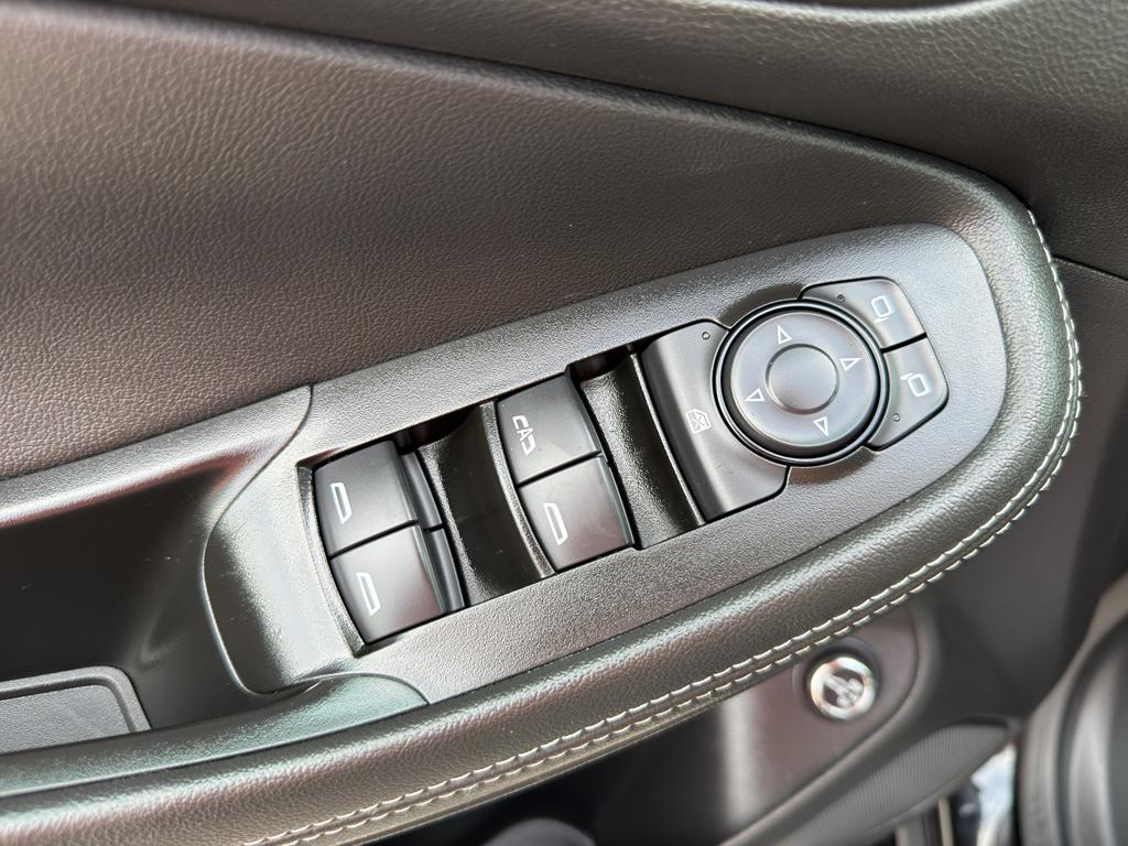 used 2024 Buick Encore GX car, priced at $25,590
