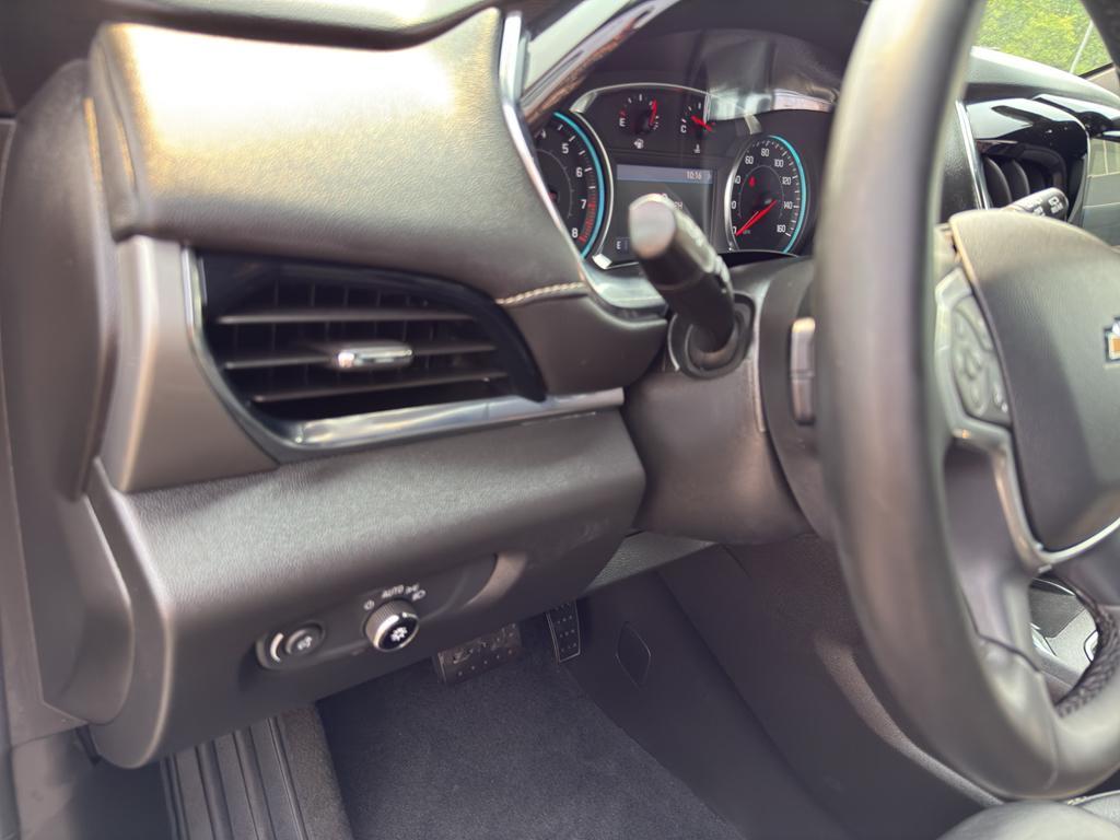 used 2023 Chevrolet Traverse car, priced at $34,290