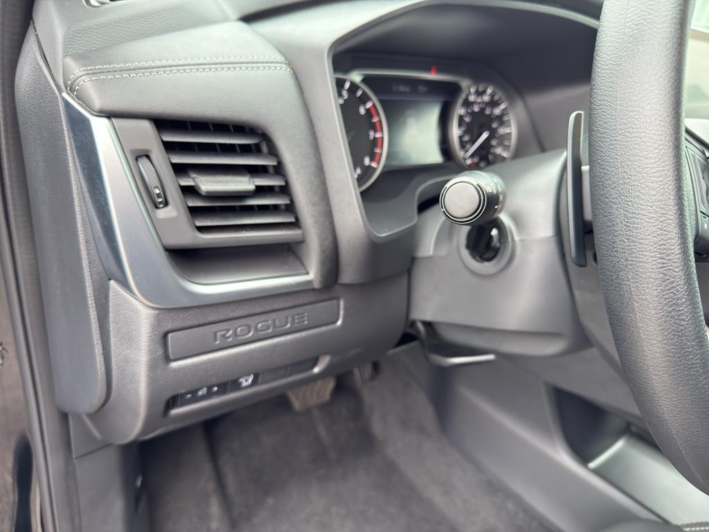 used 2025 Nissan Rogue car, priced at $26,990
