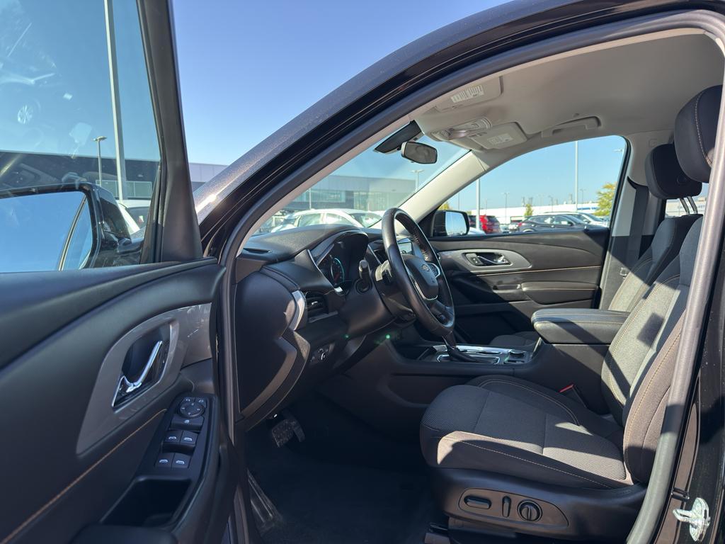 used 2019 Chevrolet Traverse car, priced at $17,986