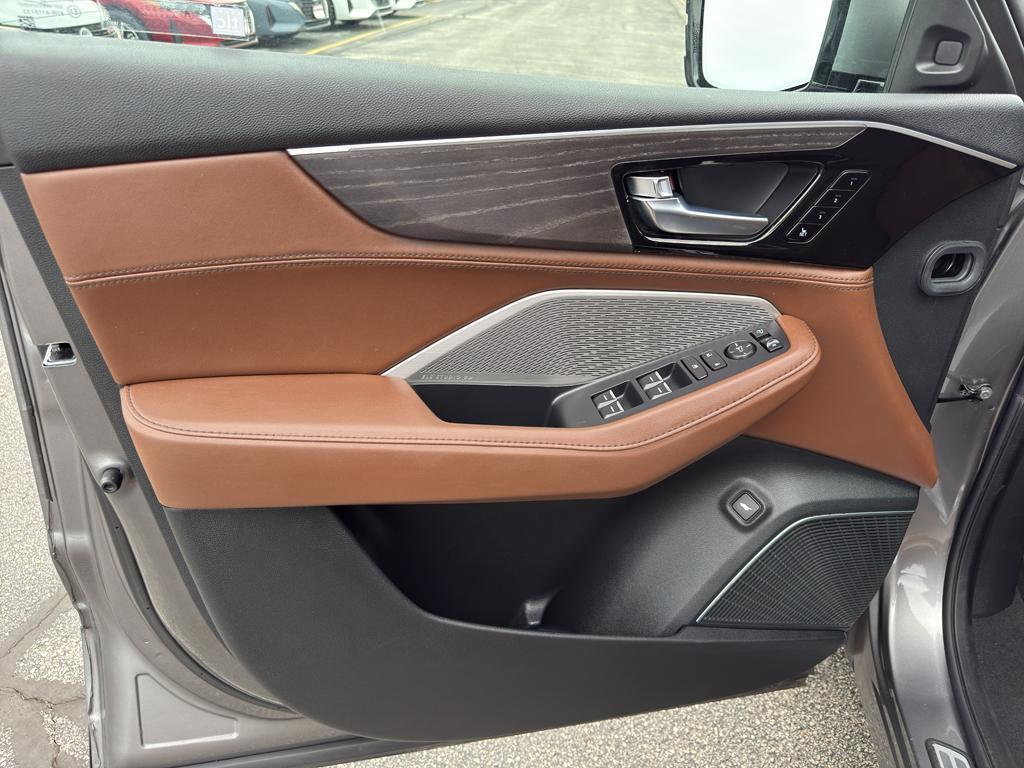 used 2023 Acura MDX car, priced at $50,795