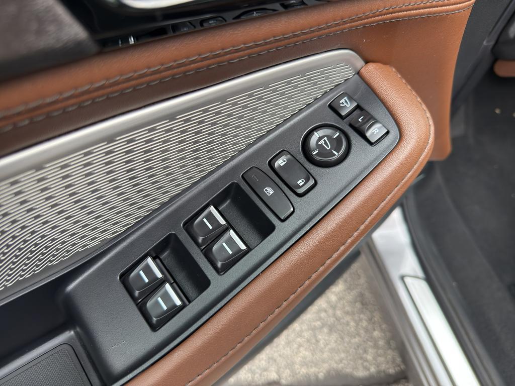 used 2023 Acura MDX car, priced at $50,795