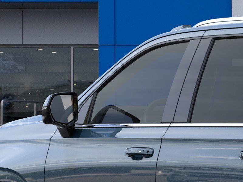 new 2025 Chevrolet Suburban car, priced at $72,674