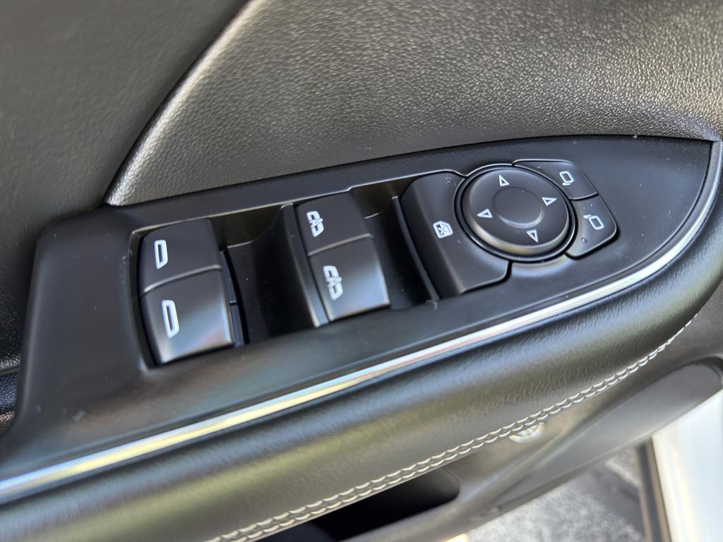 used 2022 Buick Envision car, priced at $27,690