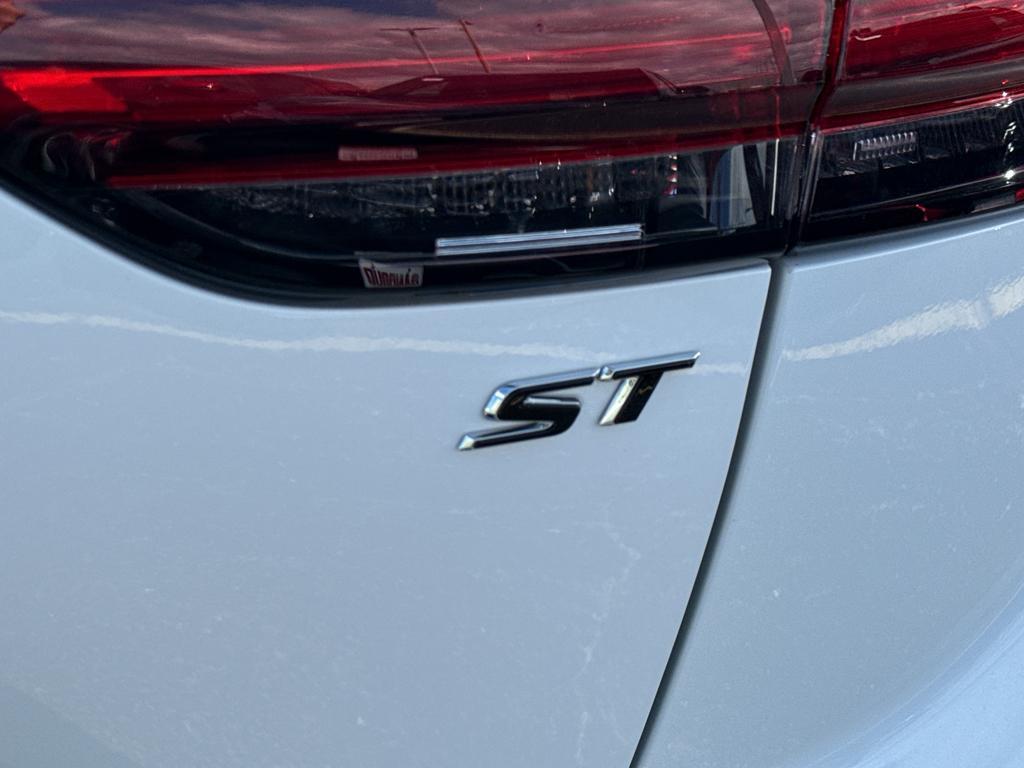 used 2022 Buick Envision car, priced at $27,690