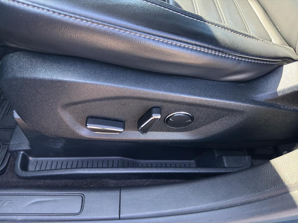 used 2016 Ford Edge car, priced at $10,986