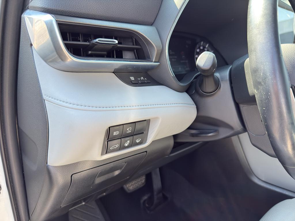used 2020 Toyota Highlander car, priced at $33,995