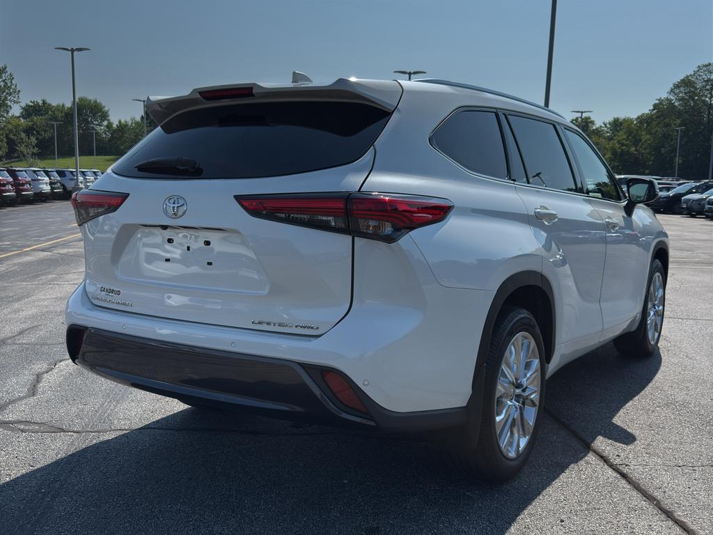 used 2020 Toyota Highlander car, priced at $33,995