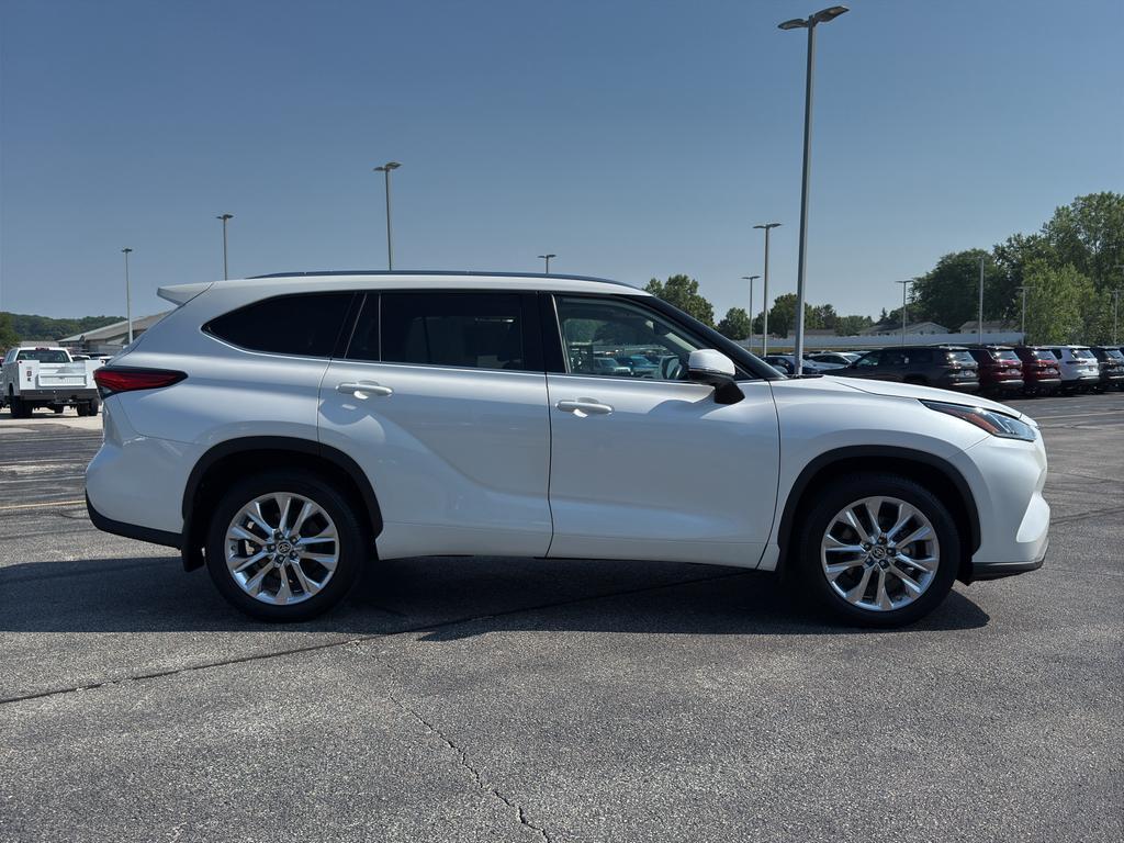 used 2020 Toyota Highlander car, priced at $33,995