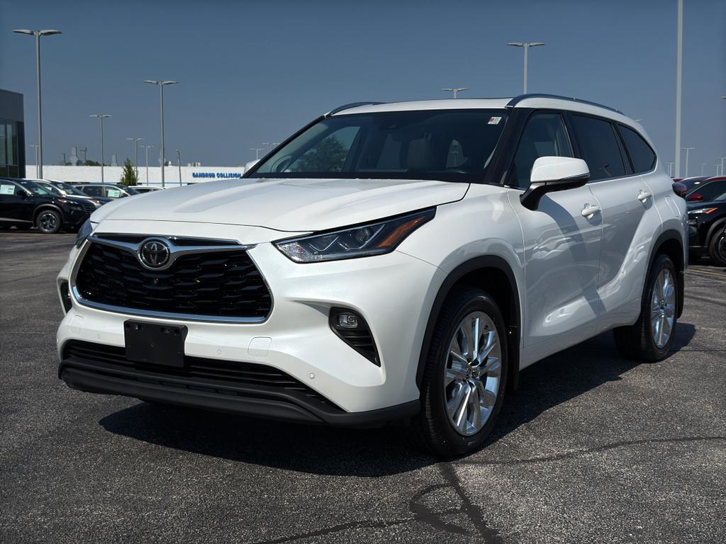 used 2020 Toyota Highlander car, priced at $33,995