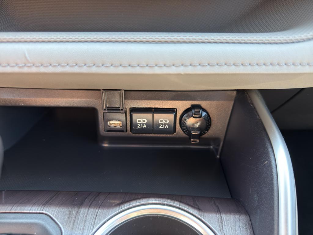 used 2020 Toyota Highlander car, priced at $33,995