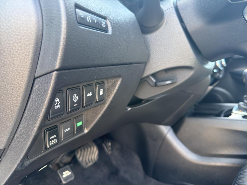 used 2019 Nissan Rogue car, priced at $17,295