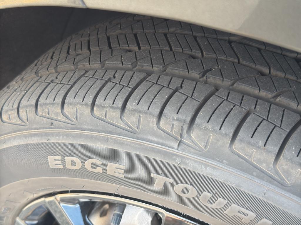 used 2023 Chevrolet Equinox car, priced at $25,490