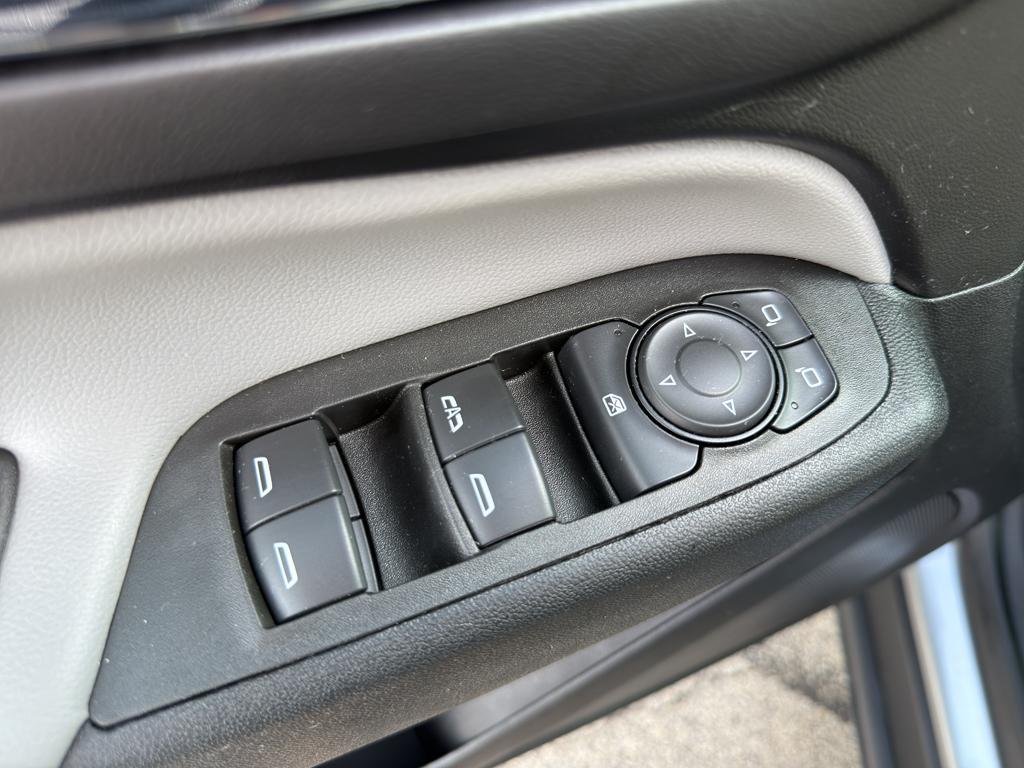 used 2023 Chevrolet Equinox car, priced at $25,490