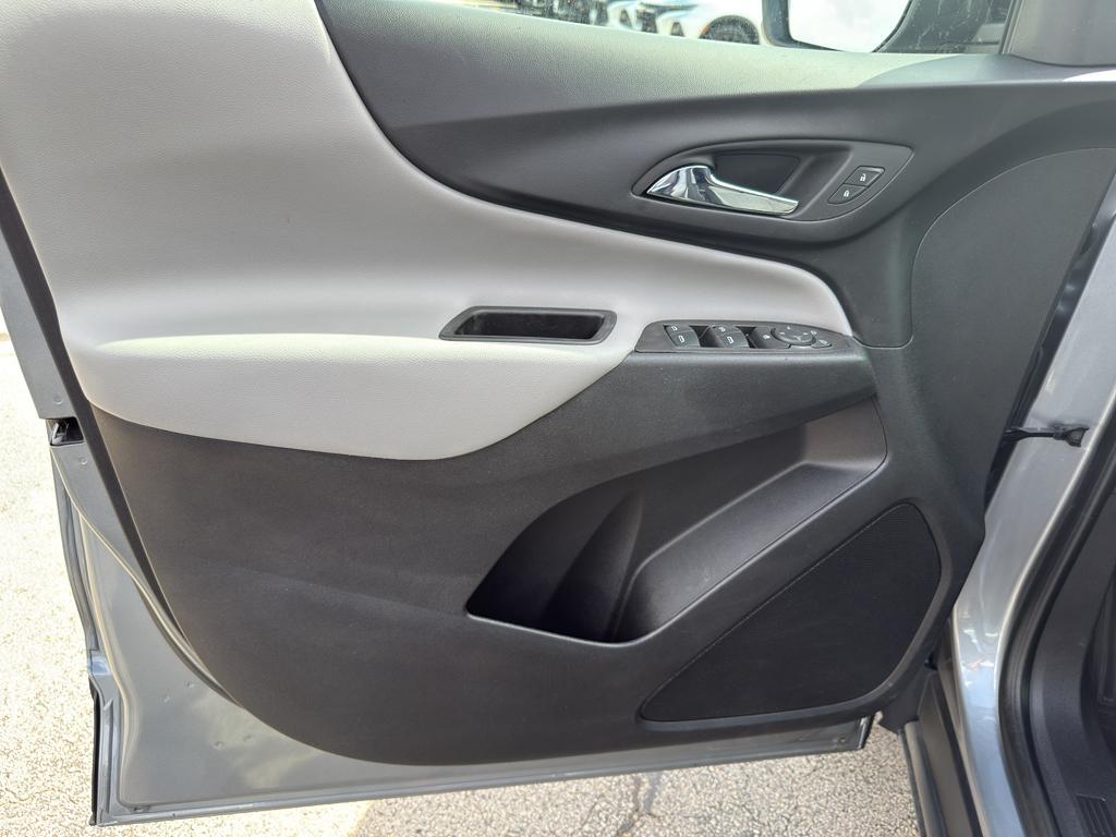 used 2023 Chevrolet Equinox car, priced at $25,490