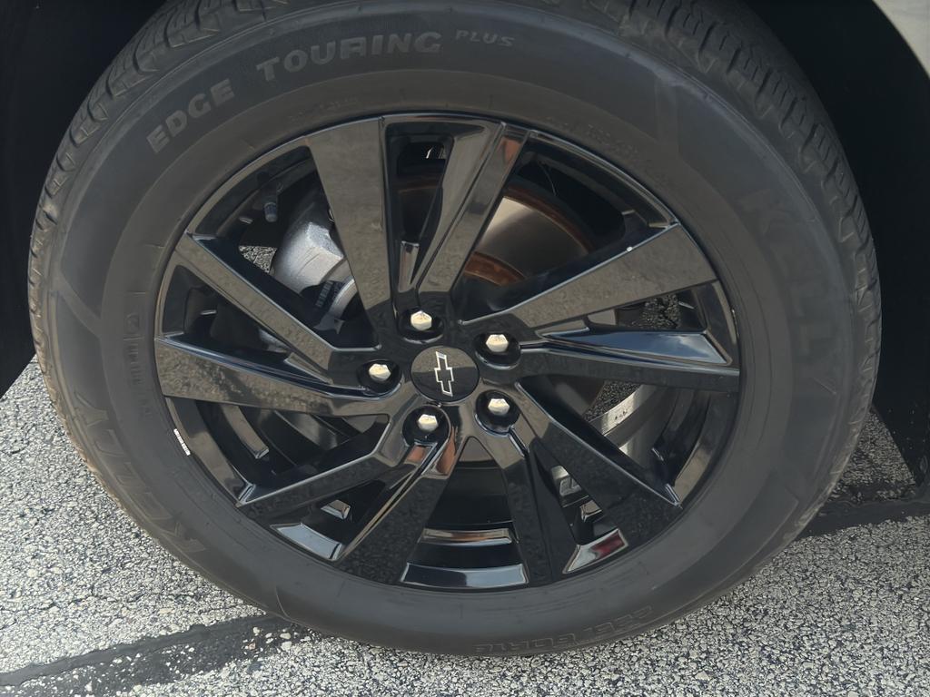 used 2023 Chevrolet Equinox car, priced at $25,490
