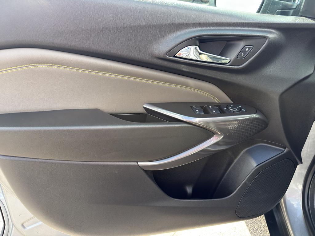 used 2025 Chevrolet Trax car, priced at $24,990
