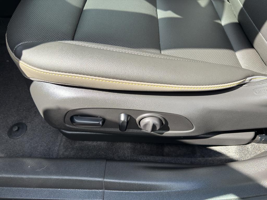 used 2025 Chevrolet Trax car, priced at $24,990
