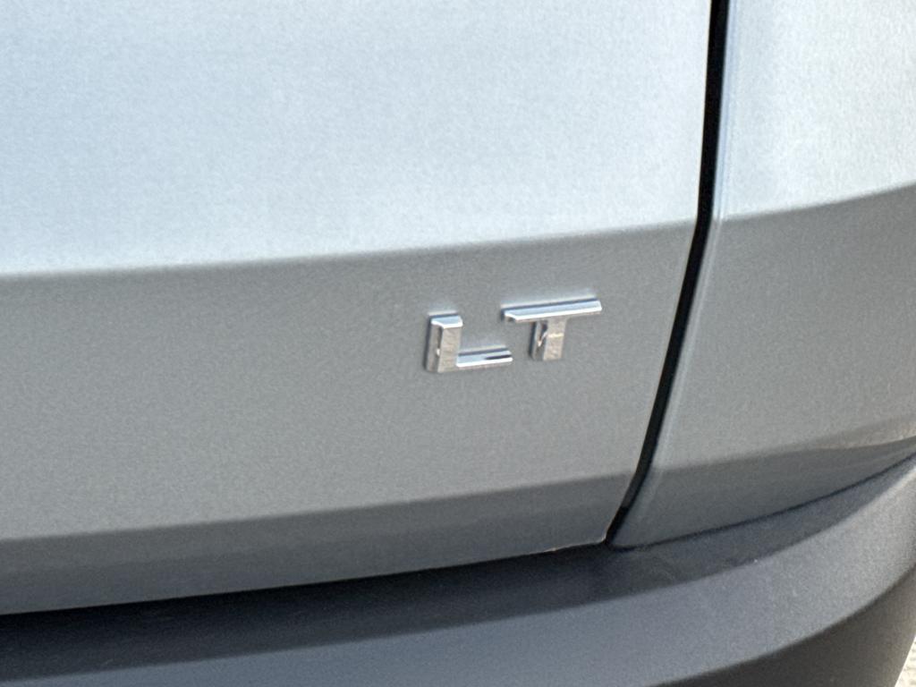 used 2024 Chevrolet Traverse car, priced at $37,990