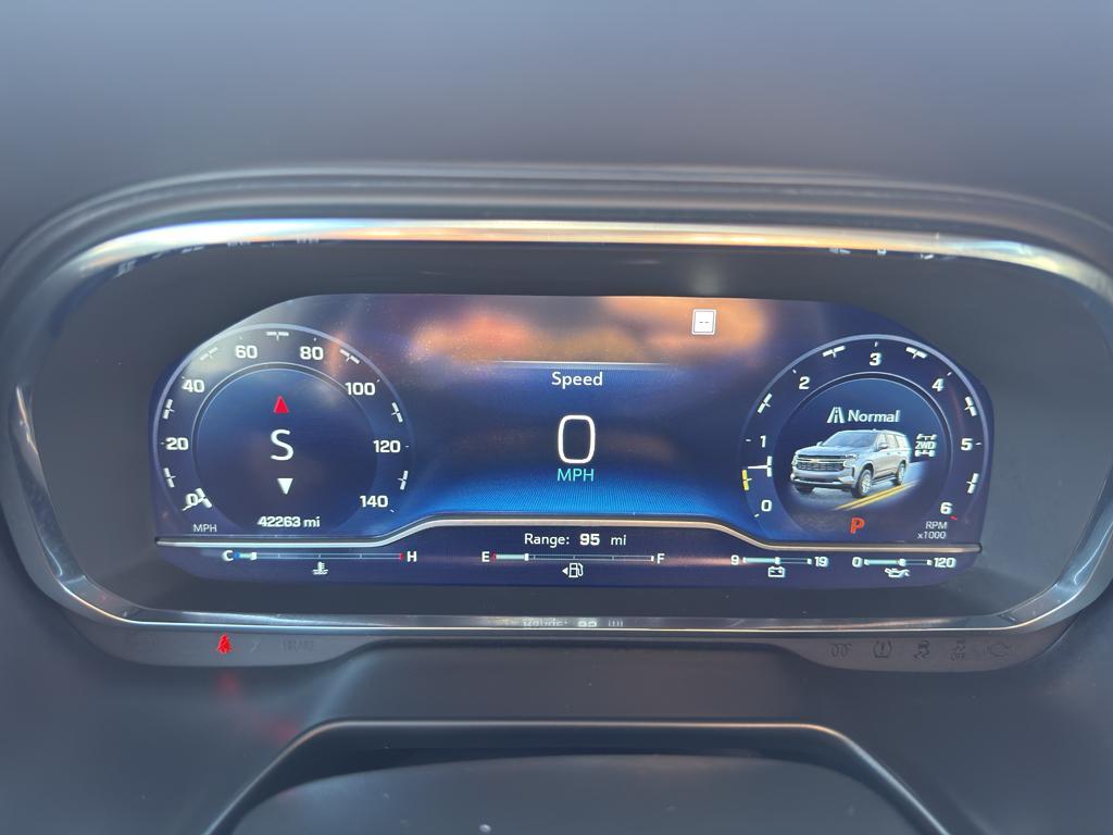 used 2023 Chevrolet Suburban car, priced at $61,990