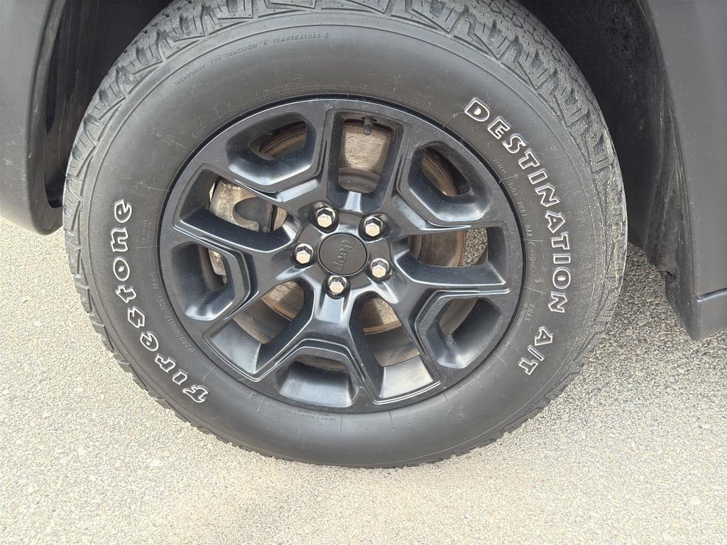 used 2021 Jeep Cherokee car, priced at $22,695