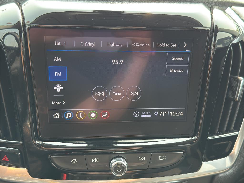 used 2021 Chevrolet Traverse car, priced at $29,290