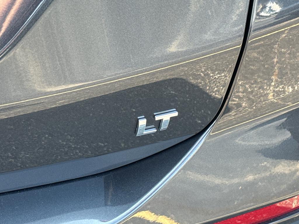 used 2022 Chevrolet Equinox car, priced at $23,990
