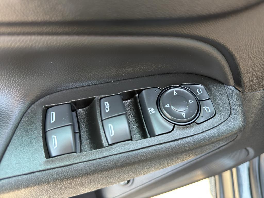 used 2022 Chevrolet Equinox car, priced at $23,990