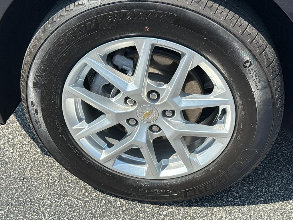 used 2022 Chevrolet Equinox car, priced at $23,990