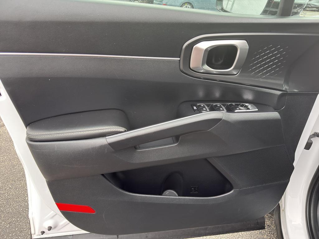 used 2024 Kia Sorento car, priced at $29,995