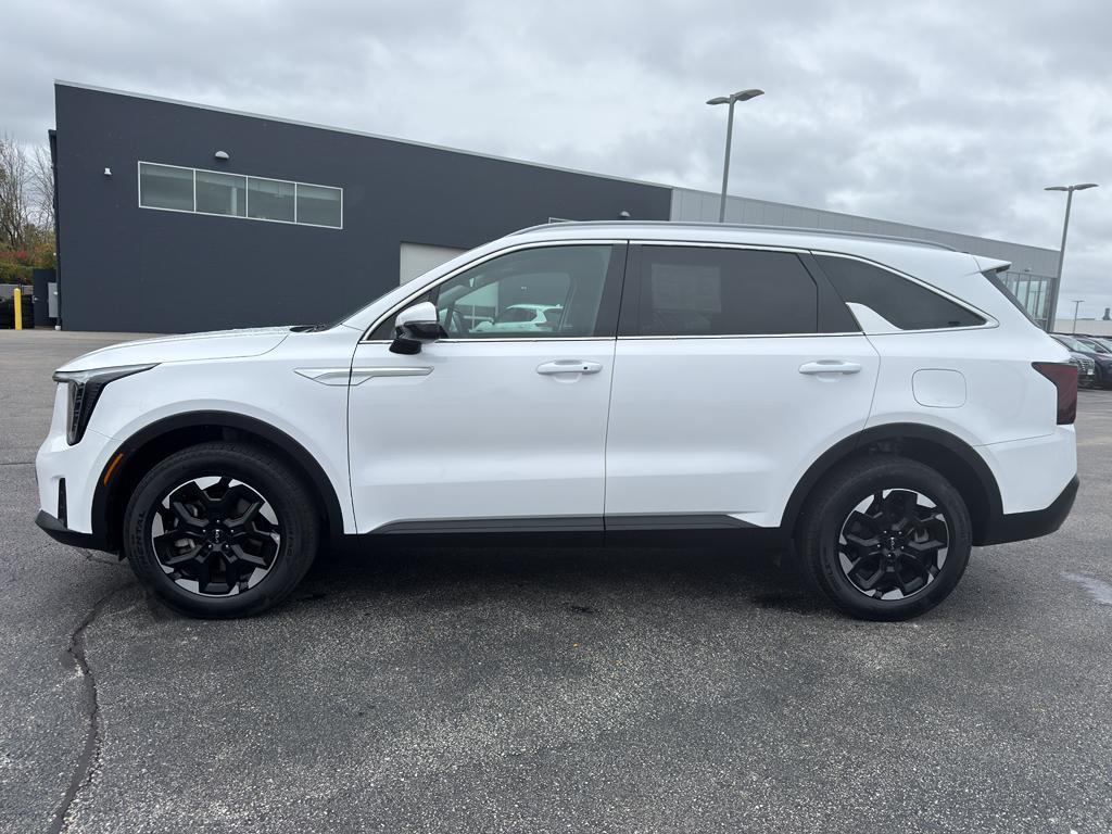 used 2024 Kia Sorento car, priced at $29,995