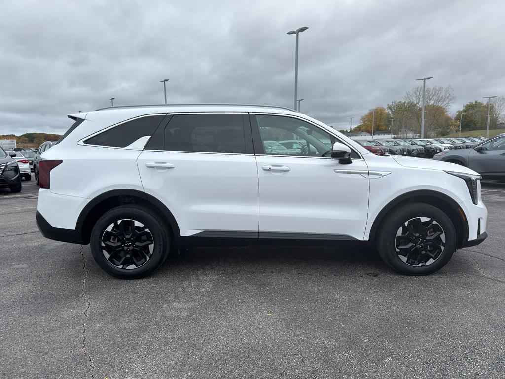 used 2024 Kia Sorento car, priced at $29,995